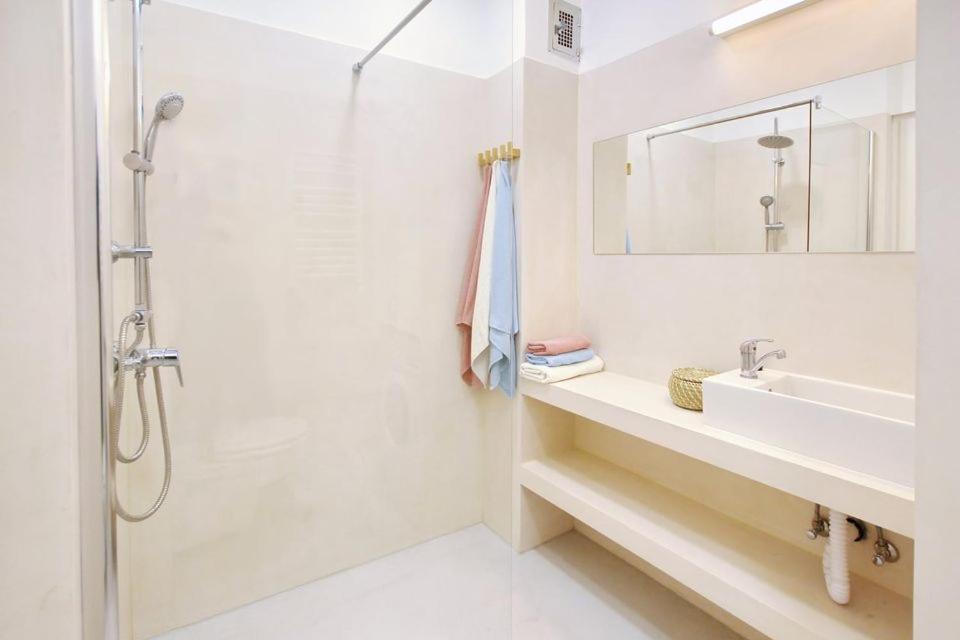 Pau Stylish Studios In The Heart Of Будапеща Екстериор снимка